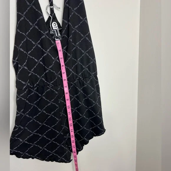 NWT - Missguided lettuce hem, low v cut romper teddy. Black - size 8. Brand new! - Picture 6 of 7